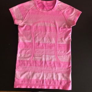 Lululemon Swiftly Crewneck size 6 pink